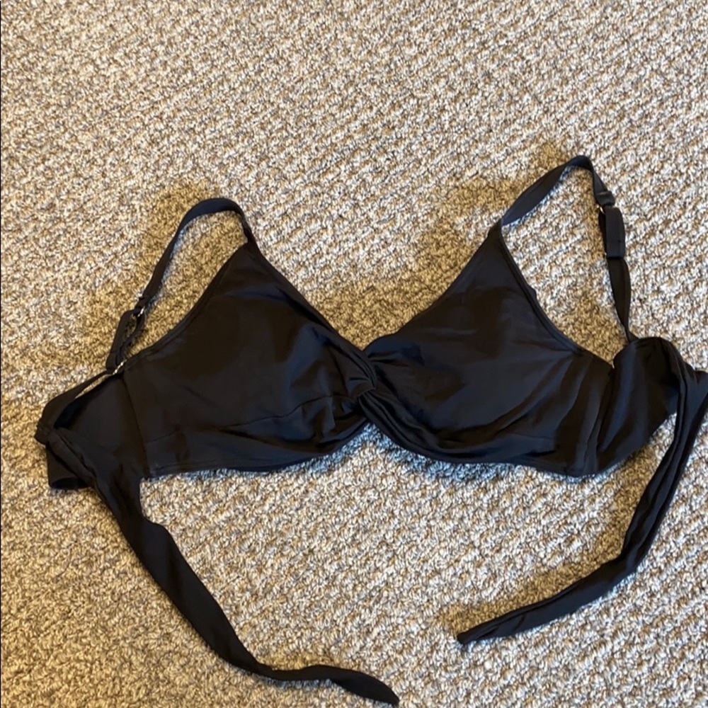 Black bikini top